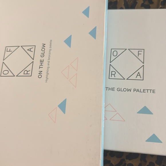 NWT Ofra large On the Glow highlighting & bronzing Palette $149 - Picture 9 of 9